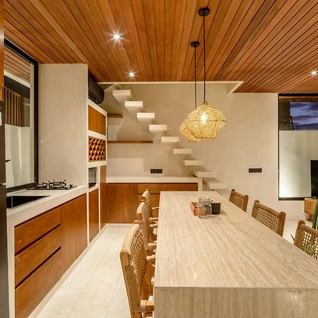 Blacksand Villas Echo Beach Canggu Extérieur photo